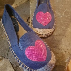 NWOT 💓 Slip ons!
